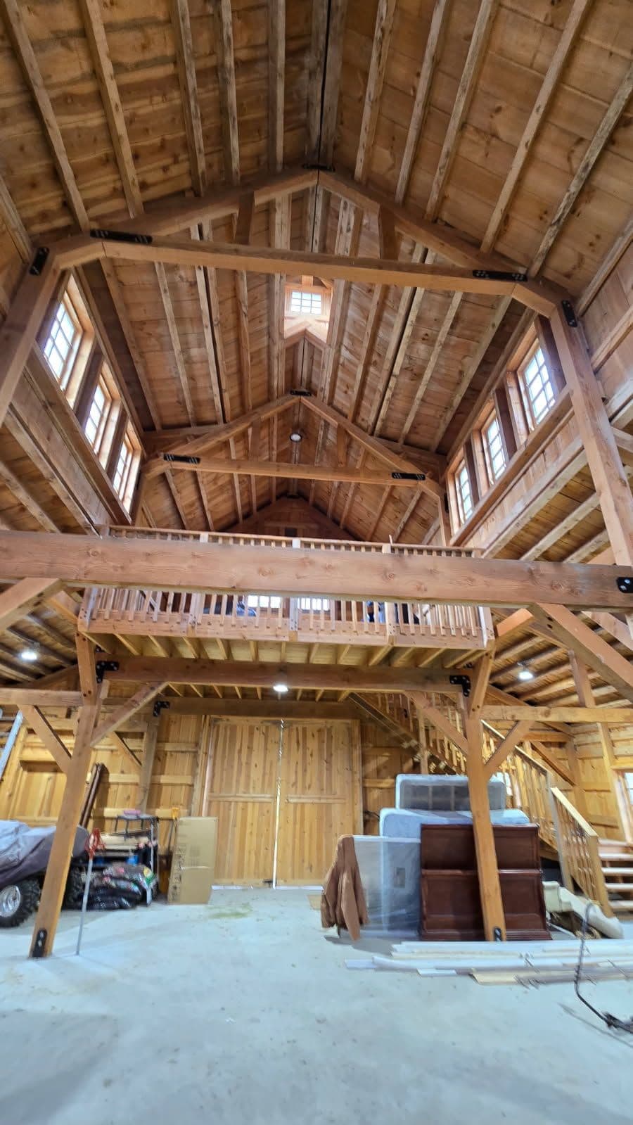 Gallery photos for Elegant Timber Frame Barn Design for Versatile Storage: Image #1